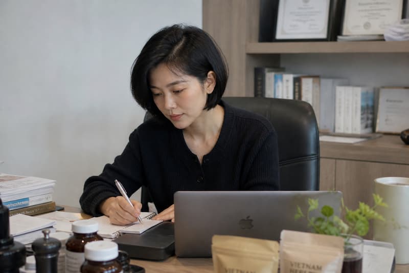 Tiểu sử chuyên gia dinh dưỡng Hán Ngân Hà
